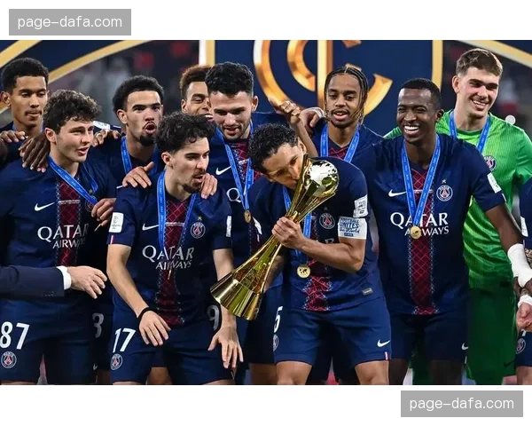 巴黎圣日耳曼举办“女性足球日”活动，吸引千名女孩参与